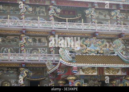 Der chinesische Tempel des Thepsathit Phra Kiti Chaloem in der Stadt Ang Sila Neat Bang Saen in der Provinz Chonburi in Thailand. Thailand, Chonburi, Nov Stockfoto