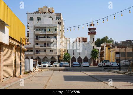 Historische Moschee und Minarett in Al-Balad, der Altstadt von Dschidda, Saudi-Arabien Stockfoto