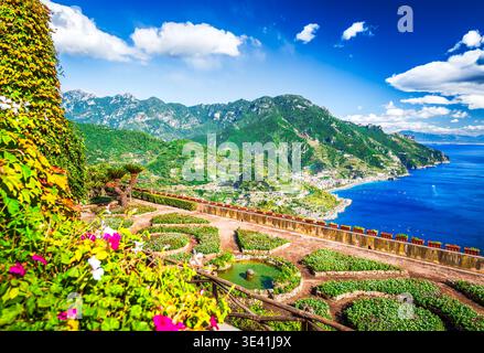 Ravello, Amalfiküste. Hill Town in Kampanien, Italien mit wunderschönem Meerblick. Stockfoto