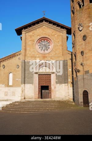 Kirche Sant'Andrea, eine spätromanisch-gotische Architektur, römisch-katholische Kirche auf der Piazza della Repubblica in Orvieto, Region Umbrien, Italien Stockfoto