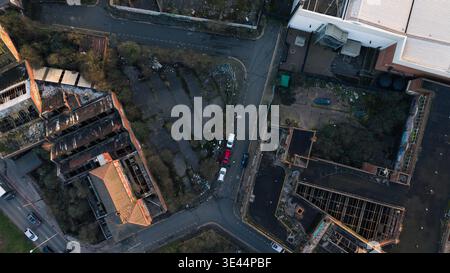 Luftaufnahme der heruntergekommenen Industriegebäude in der Nähe der Little Barr Street und der Water Lane Middleway, Birmingham, Großbritannien Stockfoto