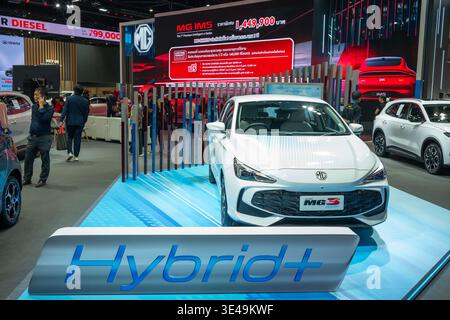 Bangkok, Thailand. März 2026. Der MG-Stand auf der 47. Bangkok International Motor Show in der IMPACT Challenger Hall. Rund 45 Auto- und Motorradhersteller nehmen an der Messe teil. Dieses Jahr steht das Thema „DIE LEGENDÄRE SYNCHRONITÄT“, die die nahtlose Integration von Innovationen im Automobilbereich, fortschrittlicher Technologie und einzigartigem Design symbolisiert. (Credit Image: © Patrick Chengzhi Wang/SOPA Images via ZUMA Press Wire) NUR REDAKTIONELLE VERWENDUNG! Nicht für kommerzielle ZWECKE! Stockfoto