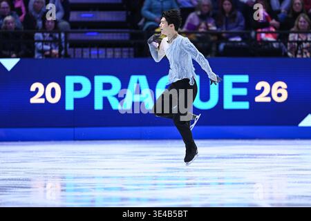 Prag, Tschechische Republik. März 2026. Chen Yudong aus China tritt am 26. März 2026 während des Kurzprogramms der ISU Eiskunstlauf-Weltmeisterschaft 2026 in Prag auf. Quelle: Zhang Haofu/Xinhua/Alamy Live News Stockfoto