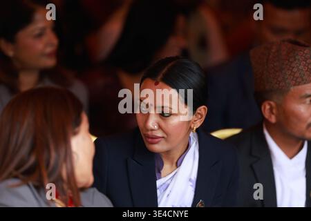 Kathmandu, Nepal. März 2026. Neu ernannte Gesetzgeber nehmen an der Vereidigung in der Präsidentenresidenz teil. Quelle: SOPA Images Limited/Alamy Live News Stockfoto