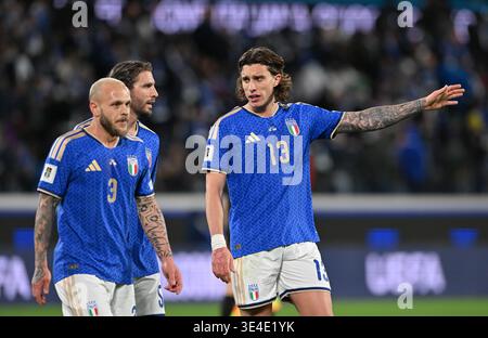 Riccardo Calafiori (Italien), Manuel Locatelli (Italien) und Federico Dimarco (Italien) bei der FIFA-Weltmeisterschaft 2026 in der Europameisterschaft KO Play-offs m Stockfoto