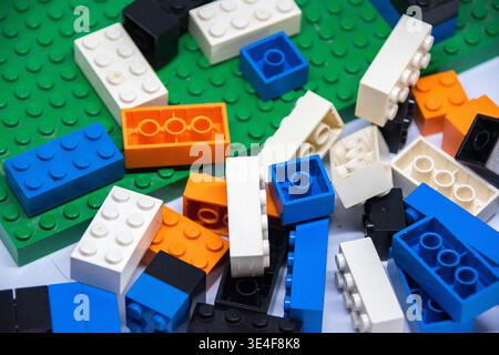 Mehrfarbige Lego-Bausteine für Spielzeug Stockfoto