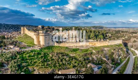Das Fort Saint-André in Villeneuve-lès-Avignon ist ein Meisterwerk der französischen Militärarchitektur aus dem 14. Jahrhundert. Erbaut von der französischen Monarchie. Stockfoto