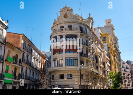 Alte Gebäude im Stadtzentrum auf dem Marktplatz, Valencia, Spanien. Stockfoto