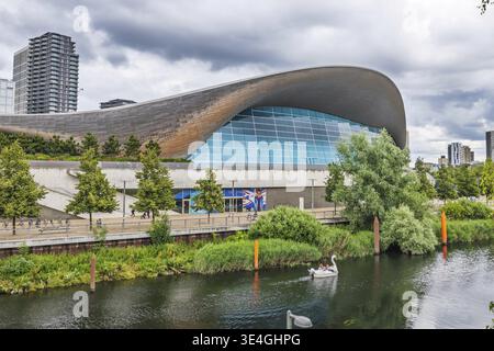 Blick auf das London Aquatics Centre im Queen Elizabeth Olympic Park, Stratford. London, UK, 22. Juni 2024 Stockfoto