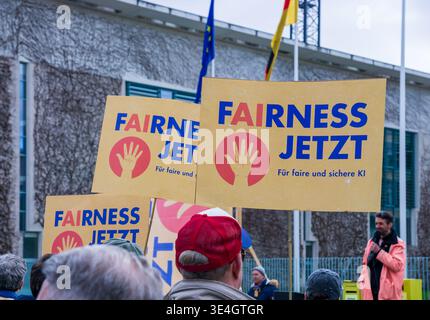 "Kunst vor KI" protestiert am 27. März 2026 in Berlin Mitte im Bundeskanzleramt. Stockfoto