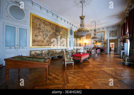 Die historische Galerie der Karten im Palast von Compiegne, einer ehemaligen königlichen und kaiserlichen Residenz in Picardie, Frankreich Stockfoto