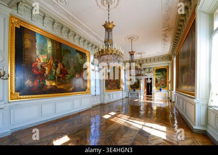 Gemäldegalerie im Palast von Compiegne, einer ehemaligen königlichen und kaiserlichen Residenz in Picardie, Frankreich Stockfoto