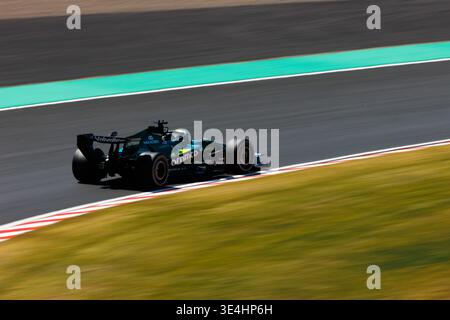 Suzuka, Japan. März 2026. Lance Walk of Canada fährt das (18) Aston Martin Aramco Formel-1-Team AMR26 während des Trainings eins vor dem Formel-1-Grand-Prix von Japan auf dem Suzuka Grand-Prix-Kurs. Quelle: SOPA Images Limited/Alamy Live News Stockfoto