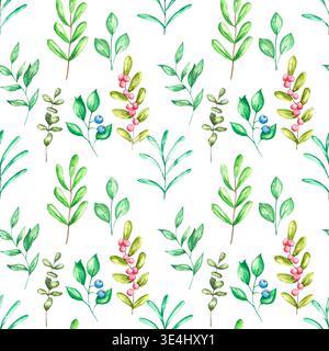 Nahtloses botanisches Muster mit grünen Blättern und Zweigen, rosa Beeren und kleinen blauen Beeren, isoliert auf weißem Hintergrund. Minimale Wiederholung Stockfoto