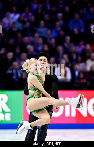 Holly HARRIS & Jason CHAN (aus), während des Ice Dance Rhythm Dance, bei der ISU Eiskunstlauf-Weltmeisterschaft 2026, in der O2 Arena, am 27. März 2026 in Prag, Tschechien. Quelle: Raniero Corbelletti/AFLO/Alamy Live News Stockfoto