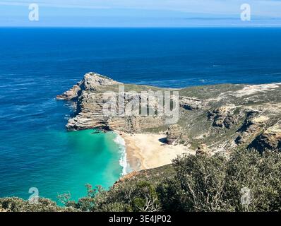Diaz Beach liegt zwischen Cape Point und dem Kap der Guten Hoffnung im Tafelberg-Nationalpark in Südafrika. Stockfoto