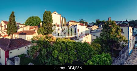 Blick auf die Straßen von Obidos, Leiria, Portugal, Panoramablick Stockfoto