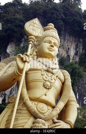 Statue des Hindugottes, Murugan, Batu Caves, Gombak, Selangor, in der Nähe von Kuala Lumpur, Malaysia. Stockfoto