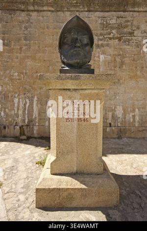 Denkmal für Conquistador Francisco de Orellana 1511-1546, Büste, Inschrift, Trujillo, Extremadura, Spanien Stockfoto
