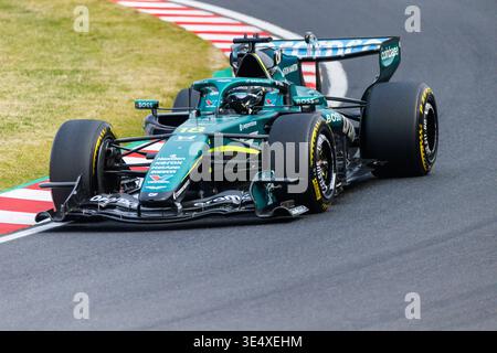 Suzuka, Japan. März 2026. Lance Walk of Canada fährt das (18) Aston Martin Aramco Formel-1-Team AMR26 während des F1 Grand Prix von Japan auf dem Suzuka Grand Prix Circuit in Suzuka, Japan. Quelle: SOPA Images Limited/Alamy Live News Stockfoto