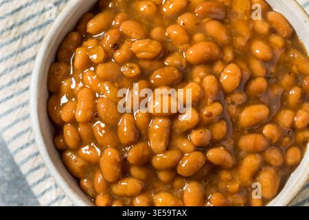 Hausgemachte Barbecue BBQ Baked Beans in a Bowl Stockfoto