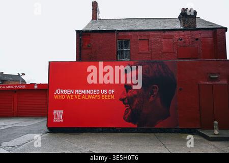 Anfield ist ein Fußballstadion in der Gegend von Anfield, Liverpool, England, das seit seiner Gründung im Jahr 1892 das Heimstadion des FC Liverpool ist. Stockfoto