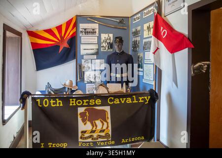 Camp Verde, Arizona - das Besucherzentrum im Fort Verde State Historic Park. Das Fort wurde ab 1871-1891 während der Indianerkriege in Arizona betrieben Stockfoto