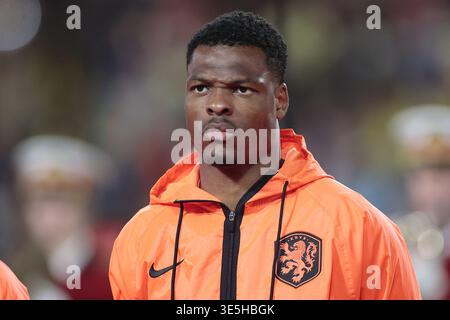 Eindhoven, Niederlande. 31. März 2026. EINDHOVEN, 31-03-2026, Philips Stadium, Saison 2025/2026, Freundschaftsspiel zwischen den Niederlanden und Ecuador 1:1. Das Bild zeigt den niederländischen Spieler Denzel Dumfries Credit: Pro Shots/Alamy Live News Stockfoto