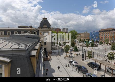 FRANKREICH, TOULOUSE, 2024-05-31. Bahnsteig des Bahnhofs Matabiau. Fotografiert von Sebastien PIGNOL.FRANCE, TOULOUSE, 2024-05-31. Quai de la gare Matabiau Stockfoto