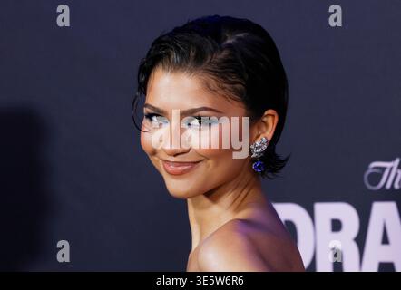 New York, Usa. April 2026. Zendaya kommt auf dem roten Teppich bei der Premiere von „The Drama“ auf dem Regal Union Square am Donnerstag, den 2. April 2026 in New York City an. Foto: John Angelillo/UPI Credit: UPI/Alamy Live News Stockfoto