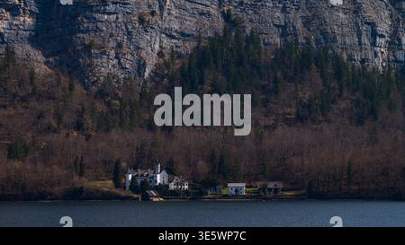 Friedliche Naturlandschaft in Österreich, ideal für Reisen, Tourismus und Outdoor-Konzepte. Stockfoto
