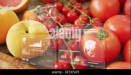Mit Rebkirschtomaten mit größeren Tomaten, Pfirsichen, Grapefruit auf Holzplatte, HUD Stockfoto