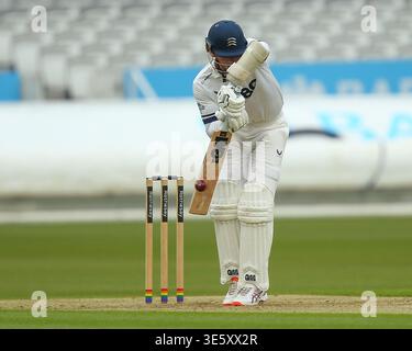 London, Großbritannien. April 2026. LONDON, ENGLAND – 3. APRIL: Sam Robson aus Middlesex schlägt während des Rothesay County Championship-Spiels zwischen Middlesex und Gloucestershire am Lord's Cricket Ground am 3. April 2026 in London. Quelle: SPP Sport Pressefoto. /Alamy Live News Stockfoto