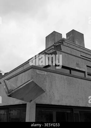 Norfolk Terrace Gebäude entworfen von Sir Denys Lasdun, University of East Anglia, Norwich, Großbritannien Stockfoto