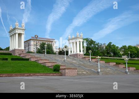 WOLGOGRAD, RUSSLAND - 15. JUNI 2023: Wolga-Flussufer, Wolgograd. Russland Stockfoto