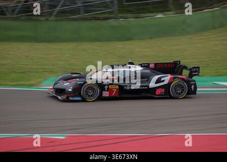 Toyota Gazoo Racing GR010-Hybrid #7 im Acque Minerali, 2025 FIA WEC 6 Stunden Imola Stockfoto