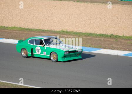 Der Ford Capri RS 3100 #52 bei Vollgas! Eine spektakuläre Legende aus dem Jahr 1973 dominiert die Estoril-Straße Stockfoto