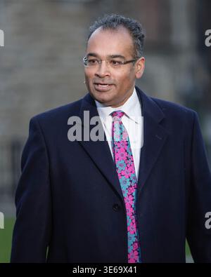 Krishnan Guru-Murthy, britischer Journalist, tv-Moderator und Channel 4 News Moderator, London, Großbritannien Stockfoto