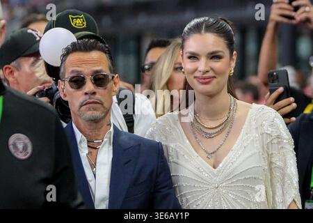 Miami, Florida, USA. April 2026. Nadia Ferreira, die Frau des Schauspielers und Sängers Marc Anthony, wird vor einem MLS-Fußballspiel zwischen Inter Miami CF und Austin FC im NU Stadium in Miami gesehen. Quelle: Chris Arjoon/ZUMA Wire/Alamy Live News Stockfoto