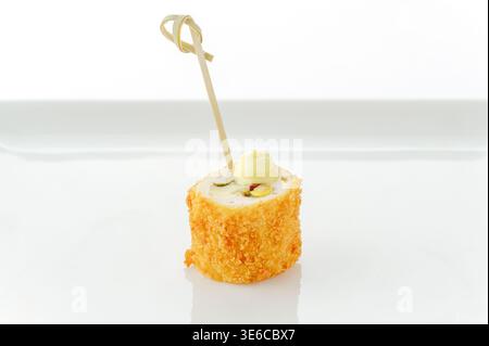 Tempura Rollen auf einem Spieß Stockfoto