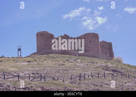 Mittelalterliche Burg von La Muela auf dem Consuegra-Hügel, Spanien Stockfoto