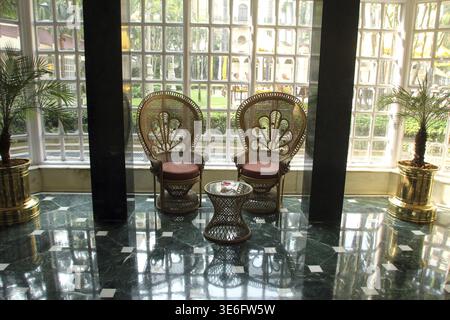 Das Oberoi Grand Hotel, das früher als das Grand Hotel bekannt war, liegt im Herzen von Kalkutta an der Jawaharlal Nehru Road Stockfoto
