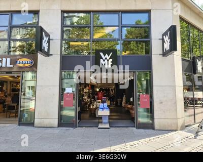 Hamburg, Deutschland - 03. September 2022: Zugang zu einem Fachgeschäft für WMF-Haushaltsartikel Stockfoto