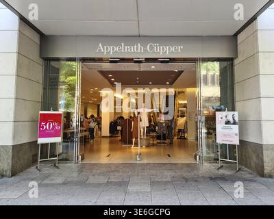 Hamburg - 03. September 2022: Eingang eines Appelrath Cuepper Bekleidungsgeschäfts Stockfoto