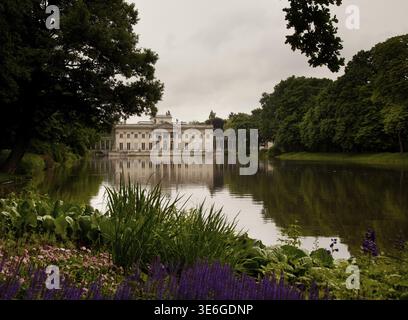 Royal Palace im Lazienki oder Königlichen Bäder Park in Warschau in Polen Stockfoto