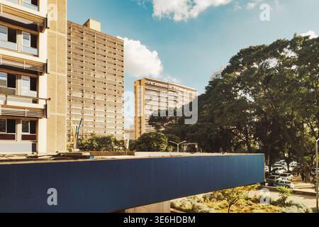 Moderne Hochhäuser und urbane Landschaft am Aga Khan Walk in Nairobi, Kenia Stockfoto