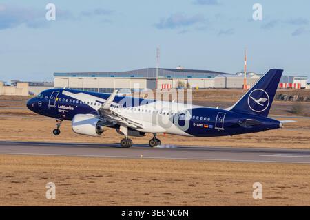 Lufthansa Airbus a320 in Sonderfarben am Flughafen Helsinki Stockfoto