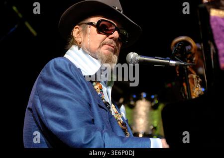 Dr. John tritt am 4. Februar 2009 im One World Theatre in Austin Texas auf. (Foto: John Anderson/The Austin Chronicle) Stockfoto