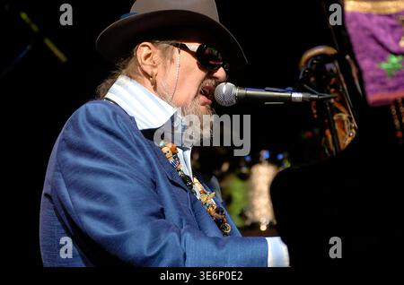 Dr. John tritt am 4. Februar 2009 im One World Theatre in Austin Texas auf. (Foto: John Anderson/The Austin Chronicle) Stockfoto