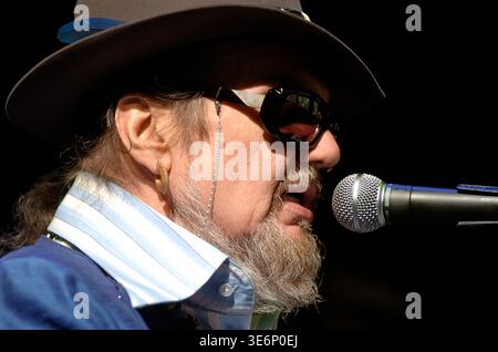 Dr. John tritt am 4. Februar 2009 im One World Theatre in Austin Texas auf. (Foto: John Anderson/The Austin Chronicle) Stockfoto